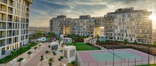 Brand New Apartment with Lush Green Views, Minutes to City Centre Meaisem and Butterfly Garden Dania 6, Production City by Deluxe Holiday Homes - 5