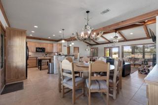 Ranch Retreat Creek View - Pool Table and Fire Pit - Fredericksburg - 3