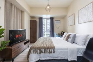 Furnished Studio in Avida Towers Riala, Cebu IT Park with Pool, Fast WiFi, Netflix and More - 9