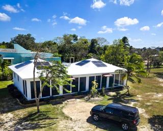 Bay Front Eco-Cottage - Corozal Town - 4