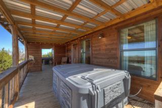 Mesquite Cabin with Hot Tub & Hill Country Views - Fredericksburg - 4