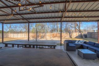 Hackberry Retreat - Hot Tub - Near Main - Fredericksburg - 2