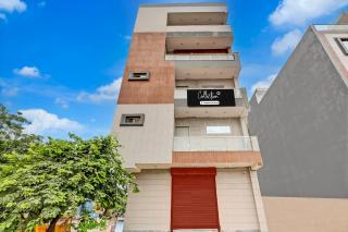 Collection O Rohini Sector 21 Formerly Shelter Inn - New Delhi - 0