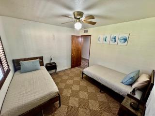 Mariposa home, Yosemite retreat, deer watching, family friendly - 1