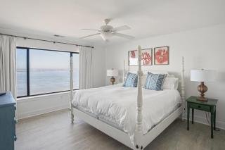 Beautifully Updated 3-Bed, 2-Bath Oceanfront Retreat - Fripp Island - 1