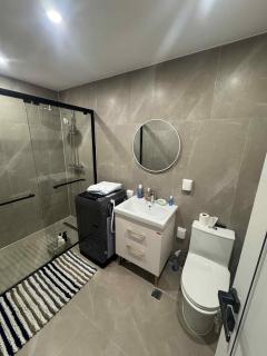 Two BR Apt near Chinggis Hotel - Ulaanbaatar - 2