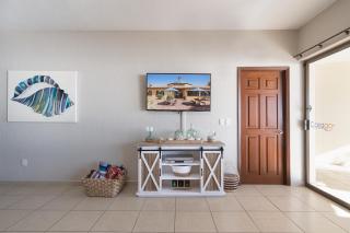 Sunprise Haven Best Ocean Front Condo - 6