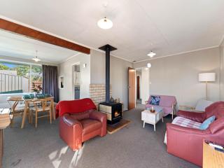 The Bay Breeze Retreat - Two Mile Bay Stay - Taupo - 8