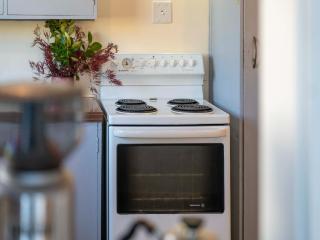 The Bay Breeze Retreat - Two Mile Bay Stay - Taupo - 1