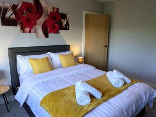 Countryside Gem, 3BR, parking, nr JCB Alton Towers - Stowe - 1