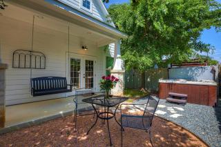 Stunning Home with Hot Tub - Walk to Main - Fredericksburg - 5