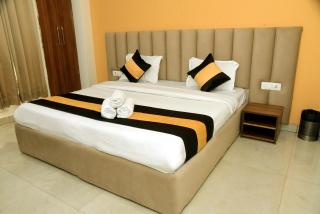 Hotel Holy House - Gurgaon - 1
