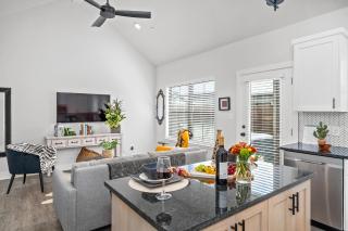Serengeti New Build with Hot Tub - Fredericksburg - 7