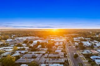 Emerald Inn by Travellers - Emerald - 3