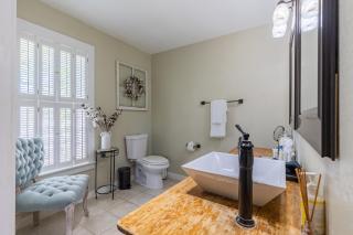 Downtown Bliss - Hot Tub - Fredericksburg - 1