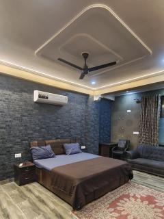 OSHO Villa Homestay Near Airport - Jaipur - 0