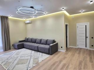 Красивый большой люкс для работы и отдыха - Almaty - 8