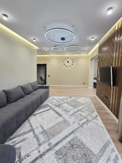 Красивый большой люкс для работы и отдыха - Almaty - 3