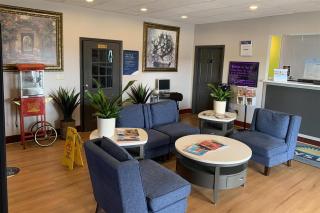Days Inn by Wyndham Louisville Airport Fair and Expo Center - Louisville - 6