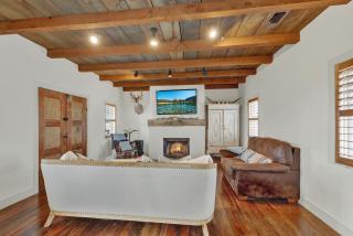Texas Two Step Guesthouse - Fredericksburg - 8