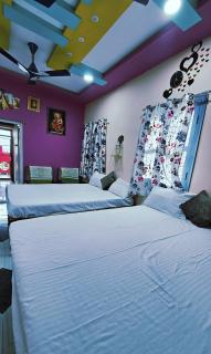 Surendra's Grand HomeStay - Mādhavaram - 0