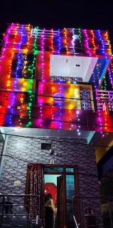 Surendra's Grand HomeStay - Mādhavaram - 7