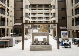 Embassy Suites by Hilton Chicago Schaumburg Woodfield - Schaumburg - 1