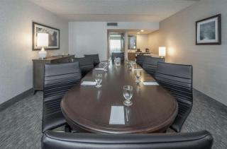 Embassy Suites by Hilton Chicago Schaumburg Woodfield - 1