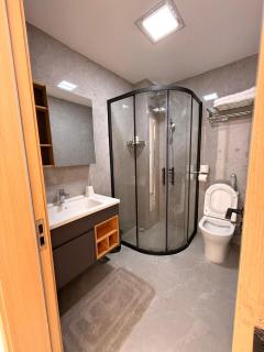 lovely two bedroom apartment with swimming pool fully equipped gym ample parking space children playing ground and amazing scenic city views in lavington - Nairobi - 5