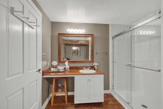 Texas Two Step Guesthouse - Fredericksburg - 6