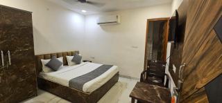 Hotel O Golden Rivaah Hotel - Ghaziabad - 0