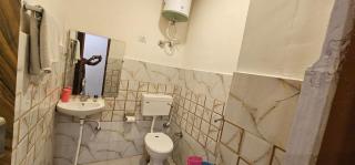 Hotel O Golden Rivaah Hotel - Ghaziabad - 1