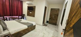 Hotel O Golden Rivaah Hotel - Ghaziabad - 4
