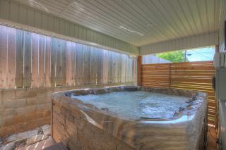 Wanderlust #1 | Hot Tub | Shared outdoor Space - Fredericksburg - 3