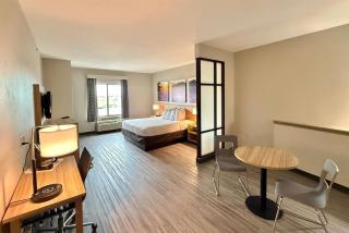 Days Inn & Suites by Wyndham Houston / West Energy Corridor - Houston - 6