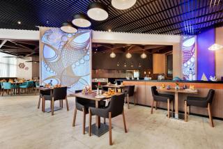 Wyndham Garden Ajman Corniche - 2