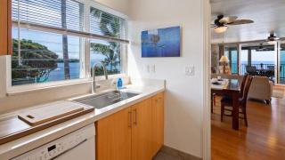 Spacious Oceanfront Penthouse with 180 Degree Views in Kailua Kona! - 3