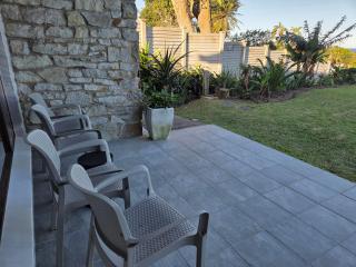 Drakes Beach House - Port Edward - 9