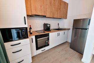 Nova Lake Retreat - Mamaia - 4