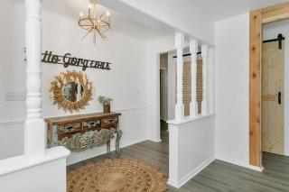 A Crystal Place Hot Tub 1 Blk off Main St! - Fredericksburg - 3