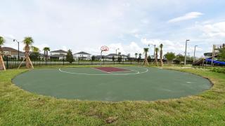 Luxurious 10-Bed Lakefront Retreat Near Disney - 4