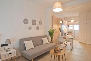 Silia Spotless Fully Renovated Studio - 1