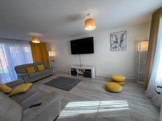 3 Bedroom House Accommodation near Goodwood - Eastergate - 6
