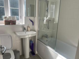 3 Bedroom House Accommodation near Goodwood - Eastergate - 4