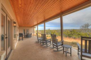 Luxury in the Hill Country, 10-Mins to Downtown! - Fredericksburg - 5