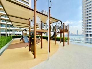 Beachfront 2BR Grand Bleu Luxe Near Dubai Palm & Marina Hotspots - 5
