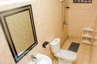 Rare APT- 1BR in Bukoto with Netflix, WiFi, and Free Parking - Kampala - 8