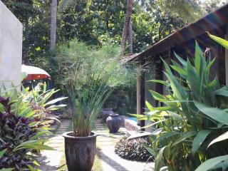 Villa Jati - Private Poolside Villa Central Lovina - Lovina - 6