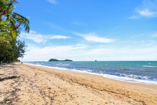 Seascape Solace - Breezy Waterfront Bliss - Palm Cove - 2