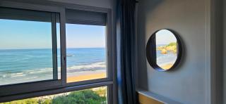 T2 Apartment Eugenie Ocean View Grande Plage and Pool - 9